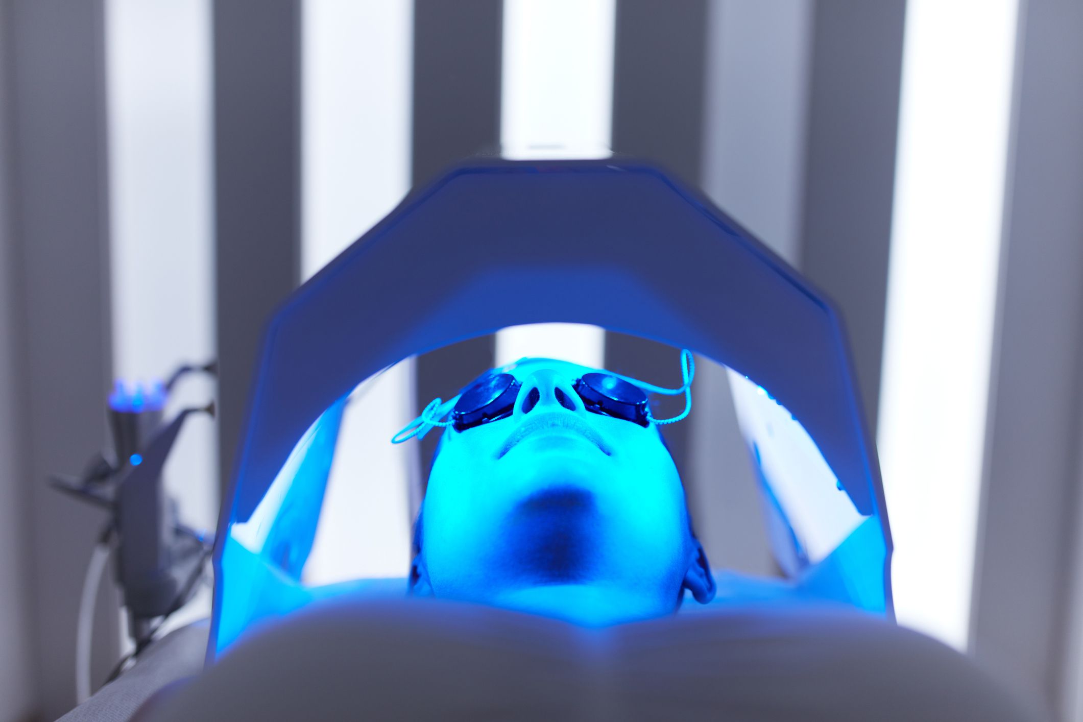 Phototherapy: Uses, Benefits, and Risks